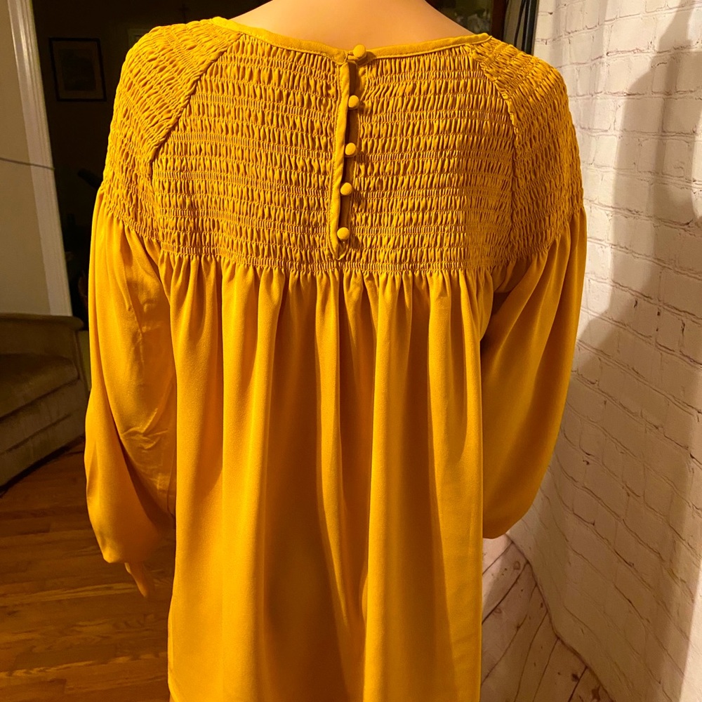 Philosophy nordstrom nwt marigold mustard yellow flowy top size medium - Picture 3 of 15
